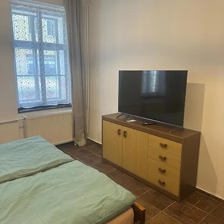 Διαμέρισμα Affordable And Practical Apartment, By Downtown Cb Τσέσκε Μπουντεγιόβιτσε