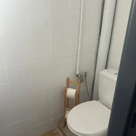 Διαμέρισμα Affordable And Practical Apartment, By Downtown Cb